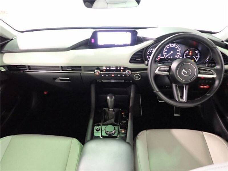 MAZDA3