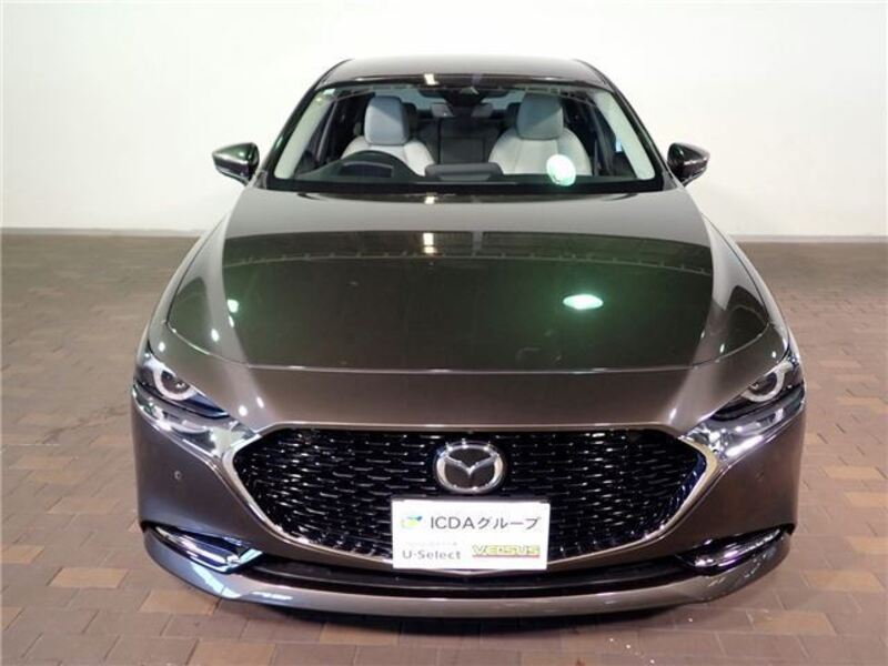 MAZDA3