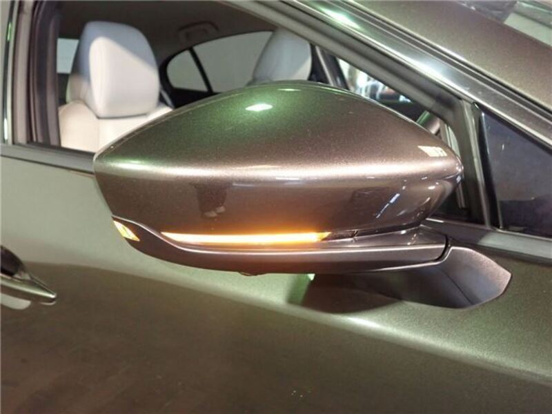 MAZDA3