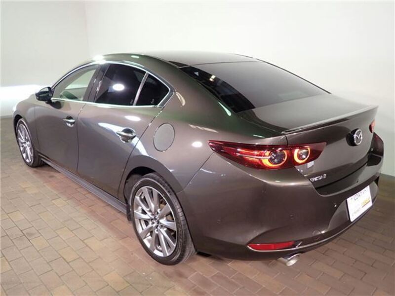 MAZDA3