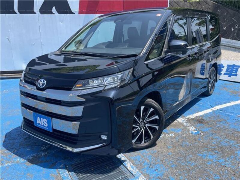 TOYOTA NOAH