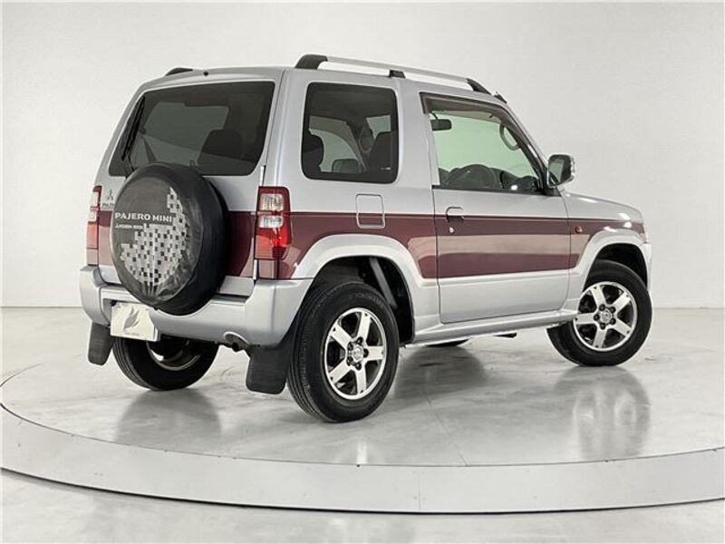 PAJERO MINI