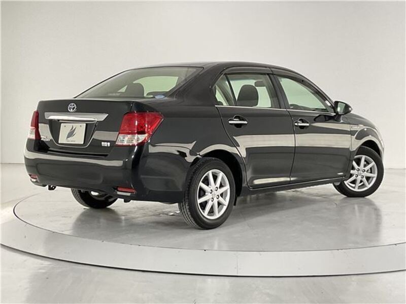 COROLLA AXIO