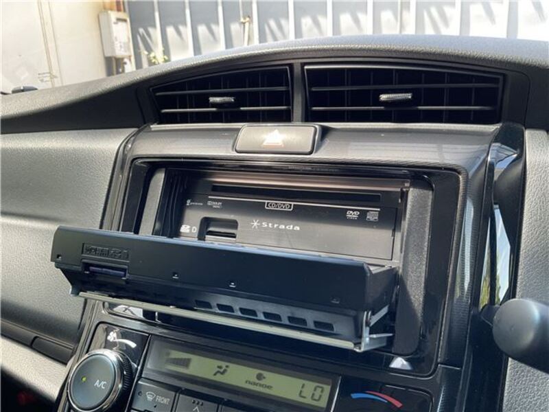 COROLLA AXIO