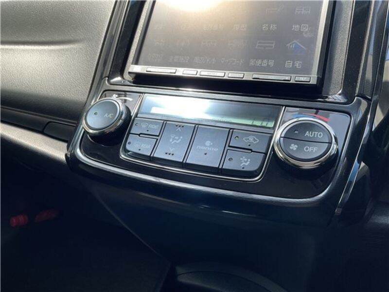 COROLLA AXIO