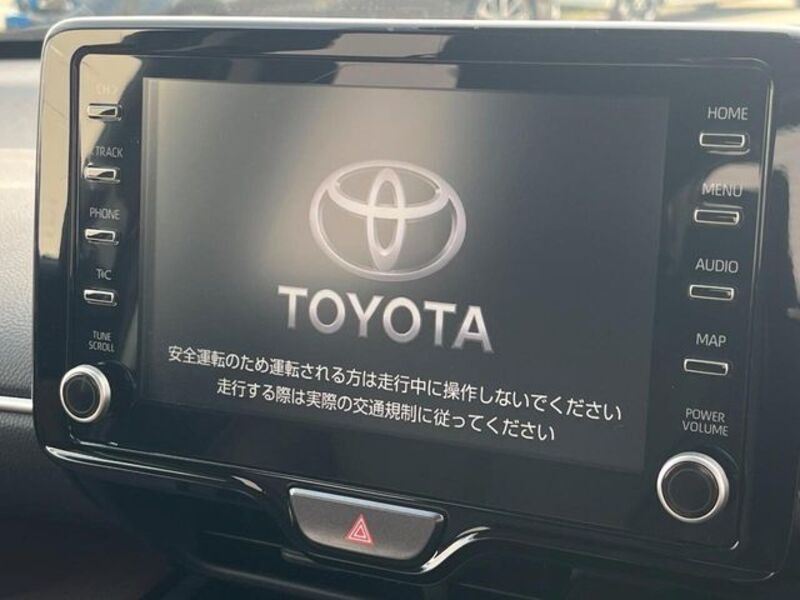 YARIS CROSS