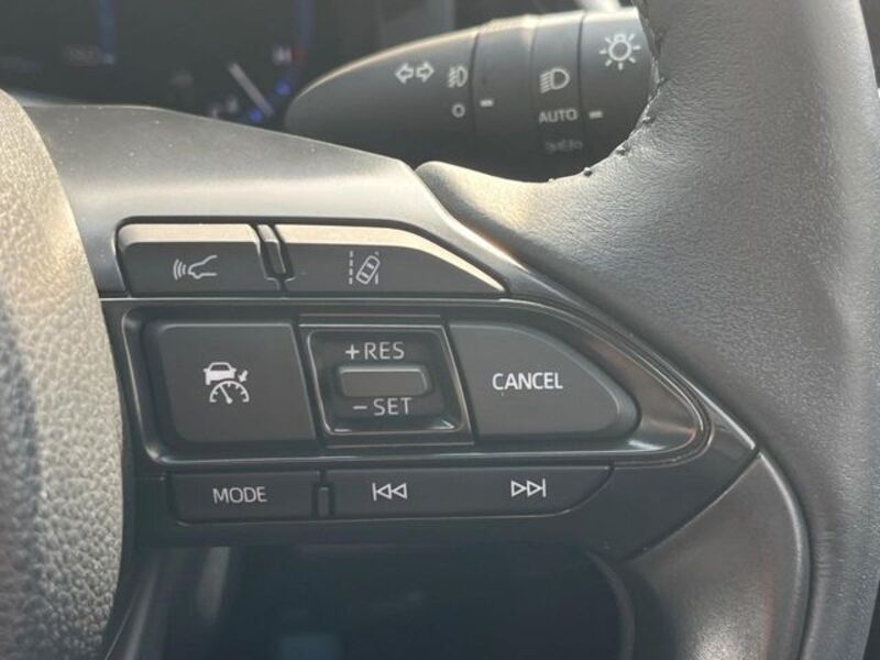 YARIS CROSS