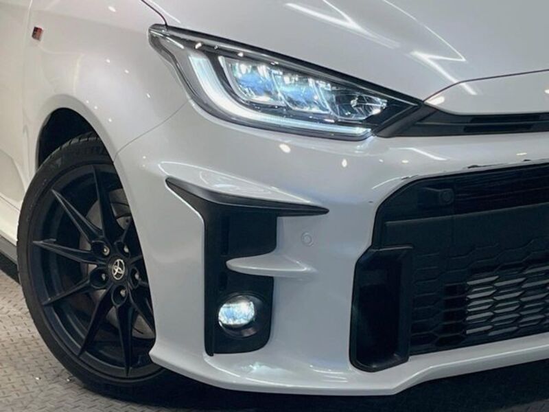 GR YARIS