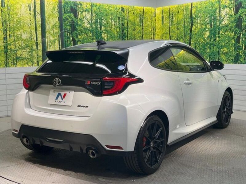 GR YARIS