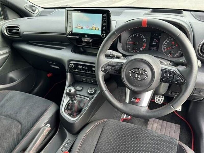 GR YARIS