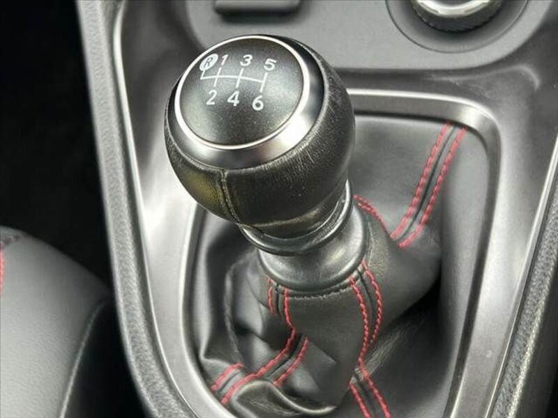 GR YARIS
