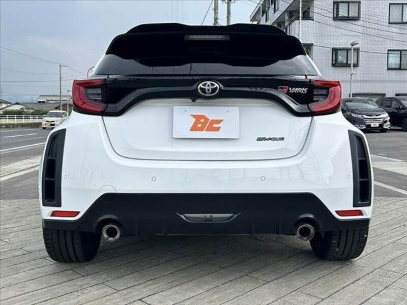 GR YARIS