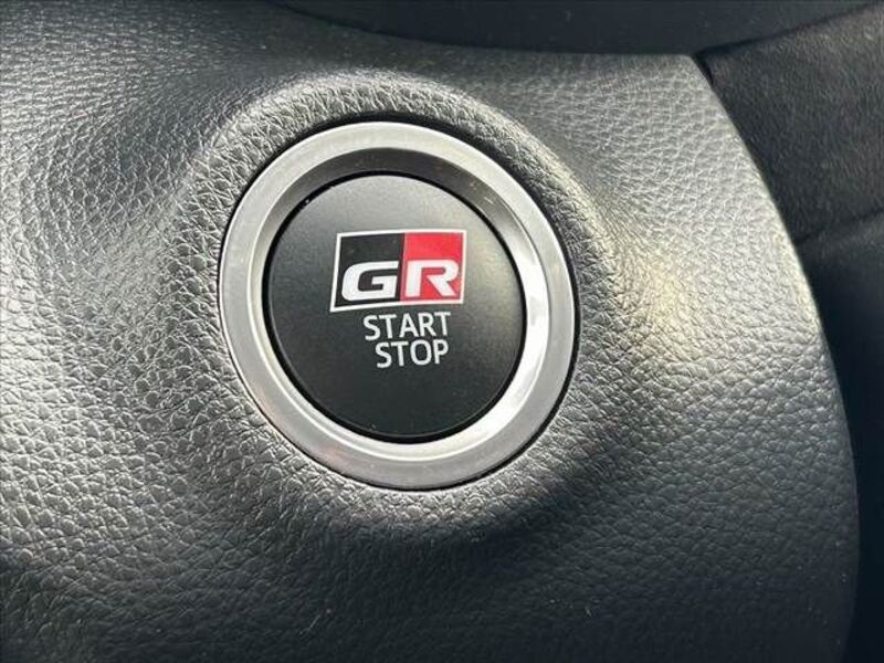 GR YARIS