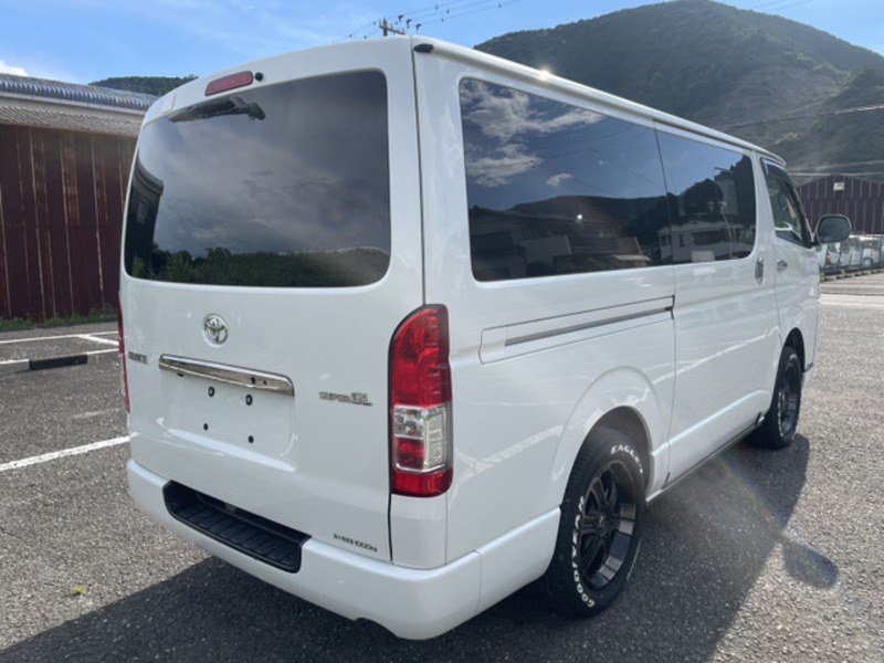 HIACE VAN