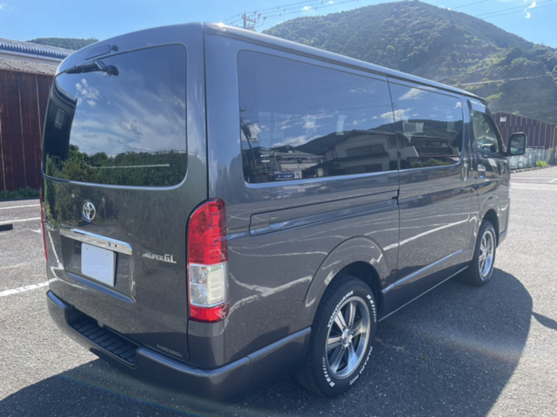 HIACE VAN