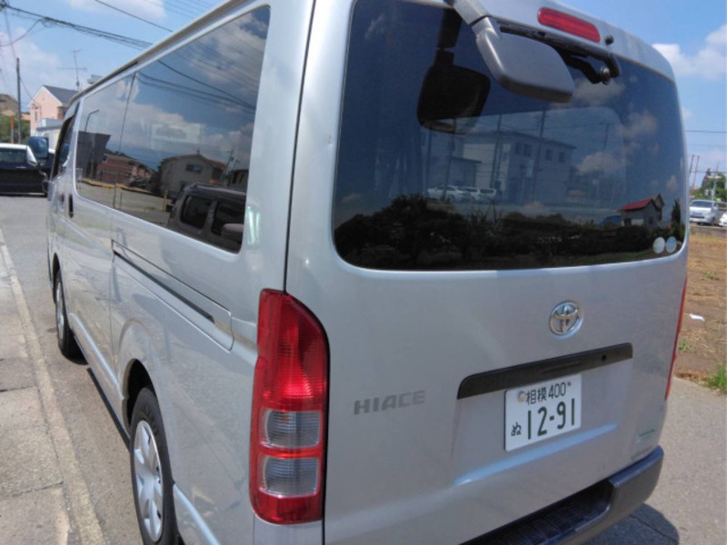 HIACE VAN