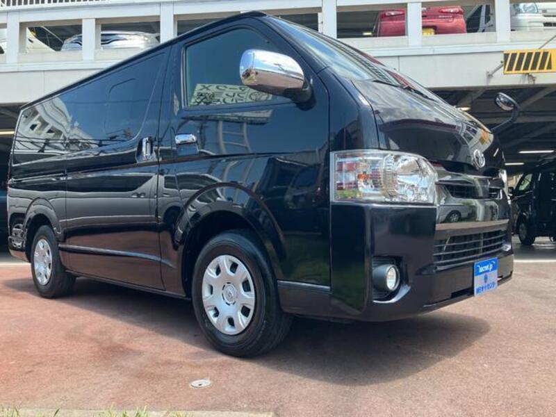 TOYOTA Regiusace Van