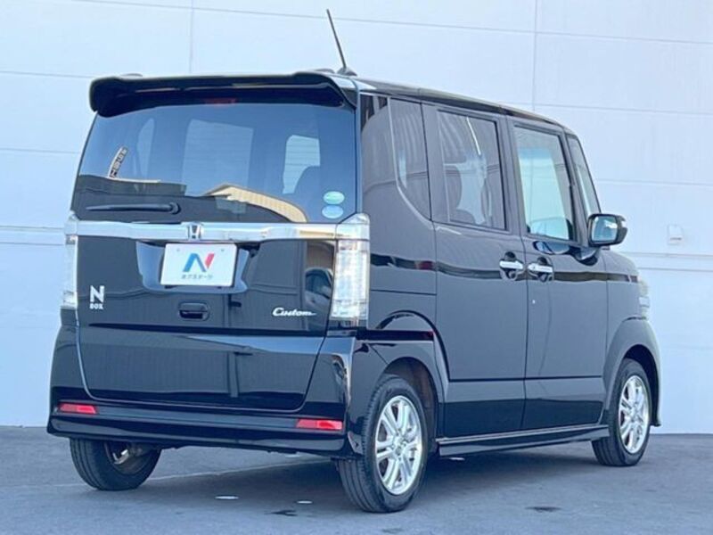 N BOX CUSTOM