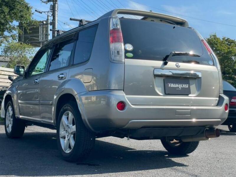 X-TRAIL