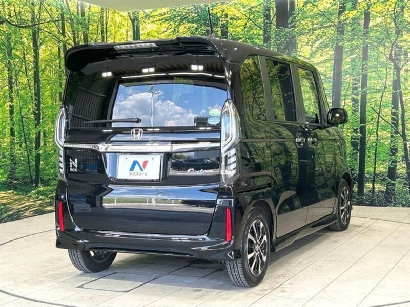 N BOX CUSTOM