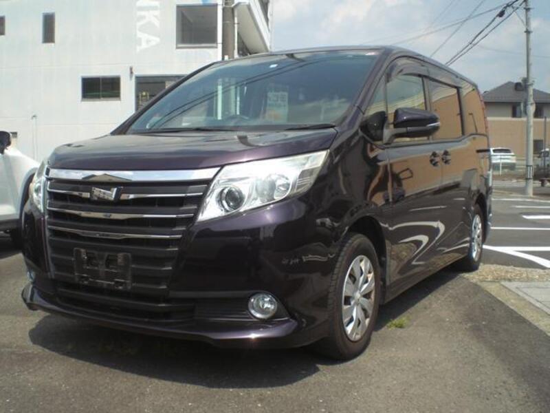 TOYOTA NOAH