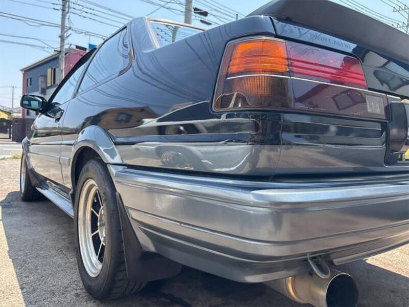 COROLLA LEVIN