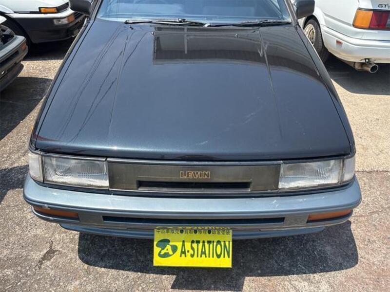 COROLLA LEVIN