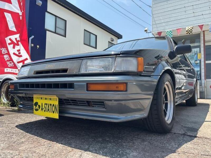 COROLLA LEVIN