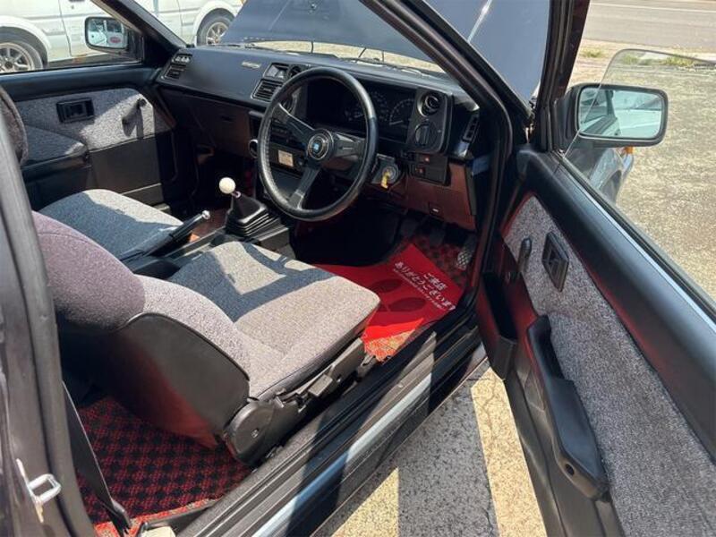 COROLLA LEVIN