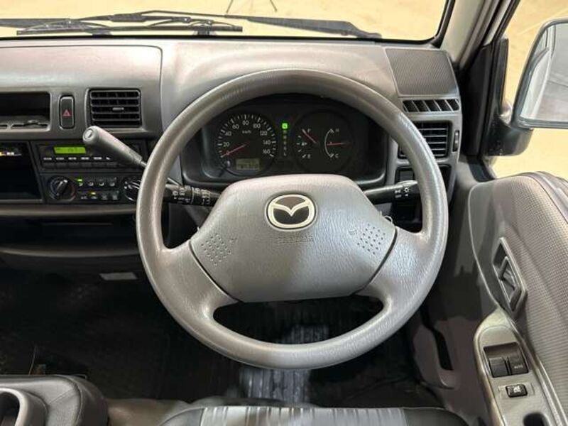 BONGO VAN