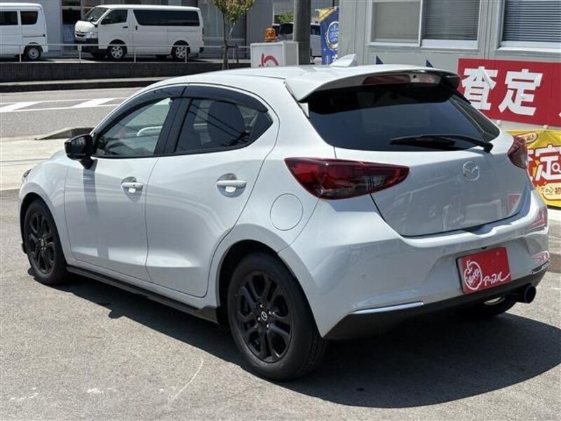 MAZDA2