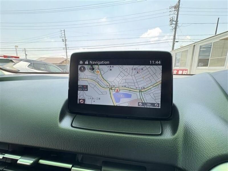 MAZDA2