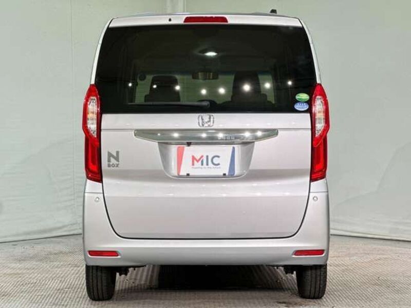 N BOX