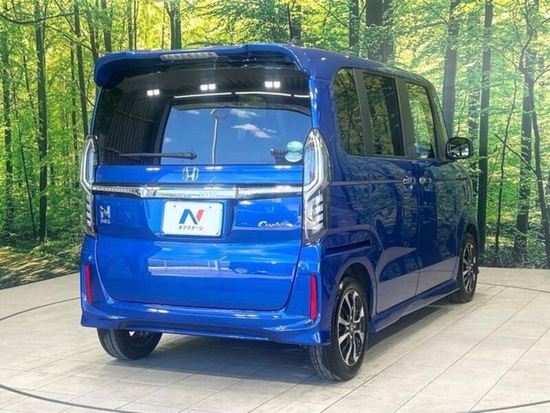 N BOX CUSTOM