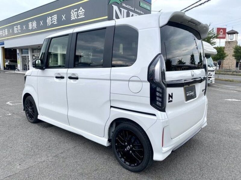 N BOX CUSTOM