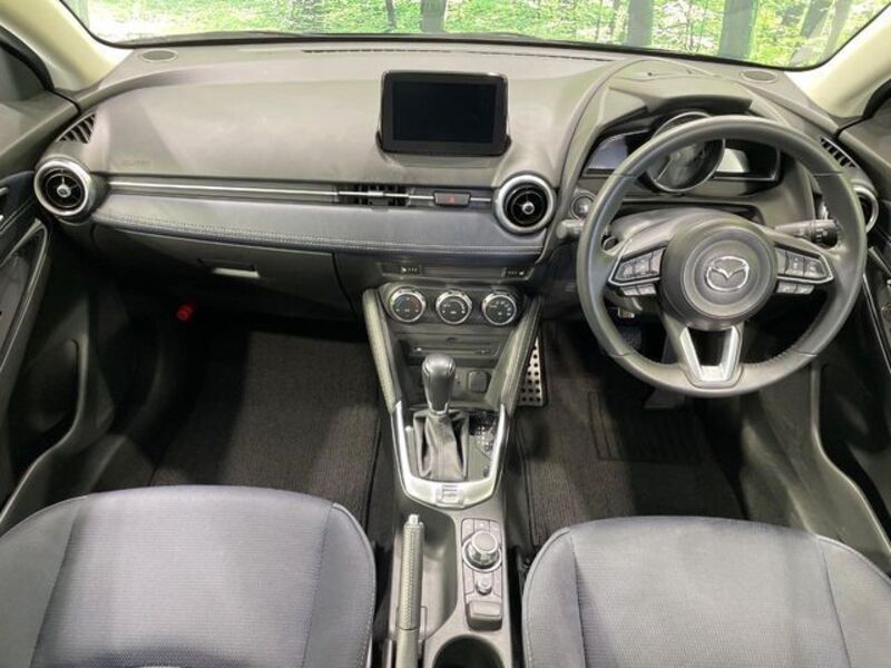 MAZDA2