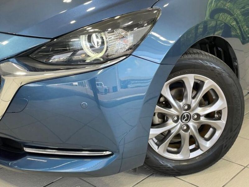 MAZDA2