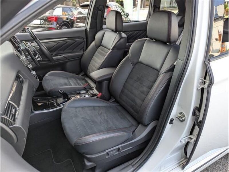 OUTLANDER PHEV