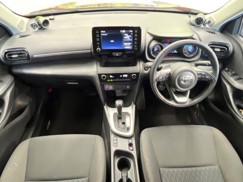 YARIS CROSS