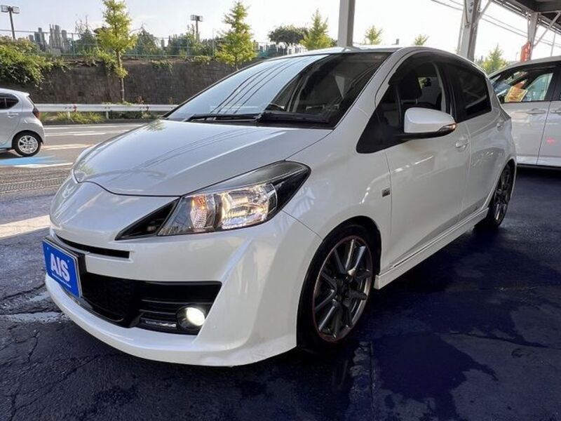 TOYOTA VITZ