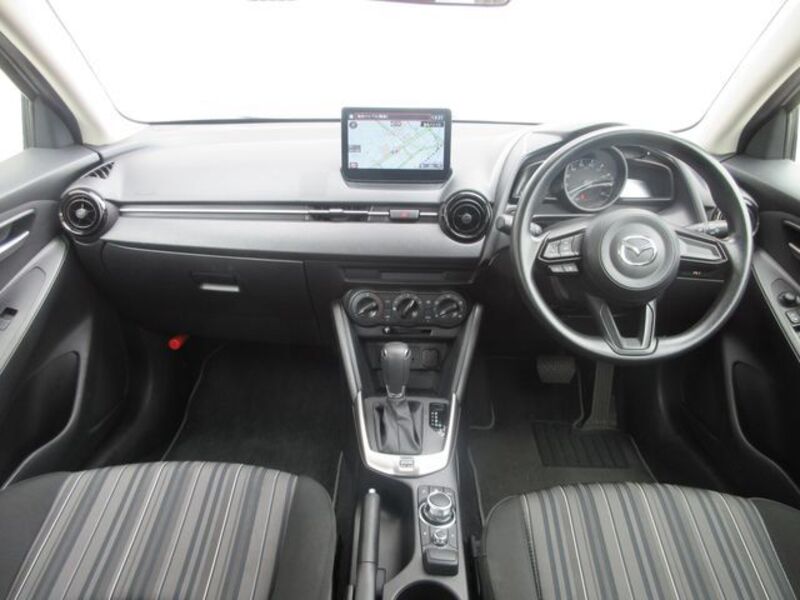 MAZDA2