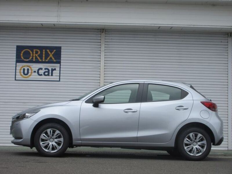 MAZDA2