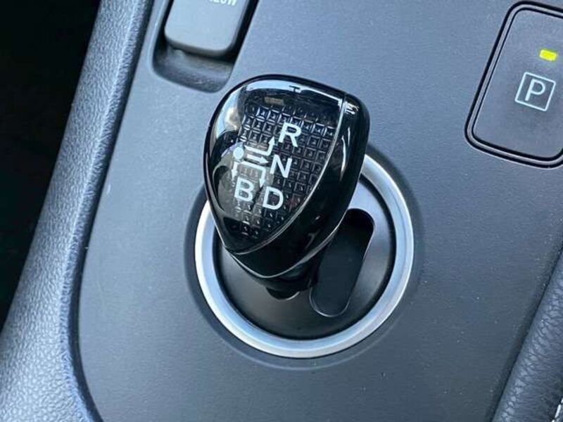 AURIS HYBRID