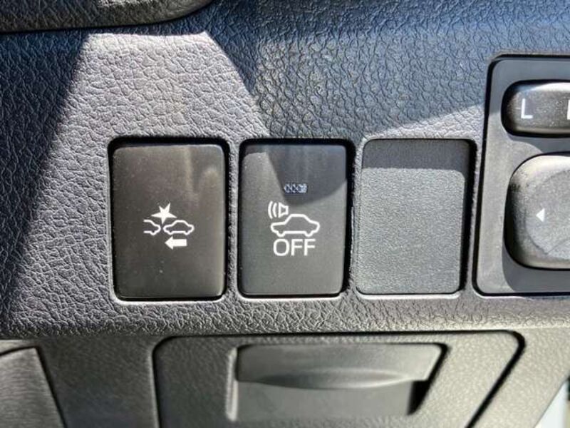 AURIS HYBRID