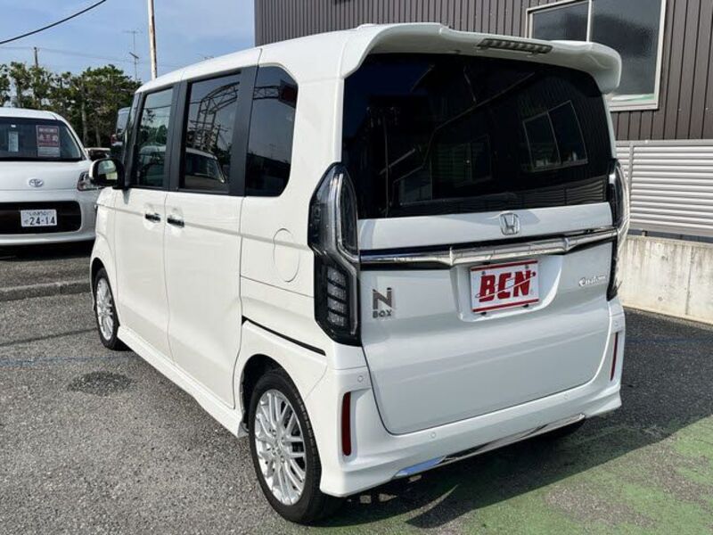 N BOX CUSTOM