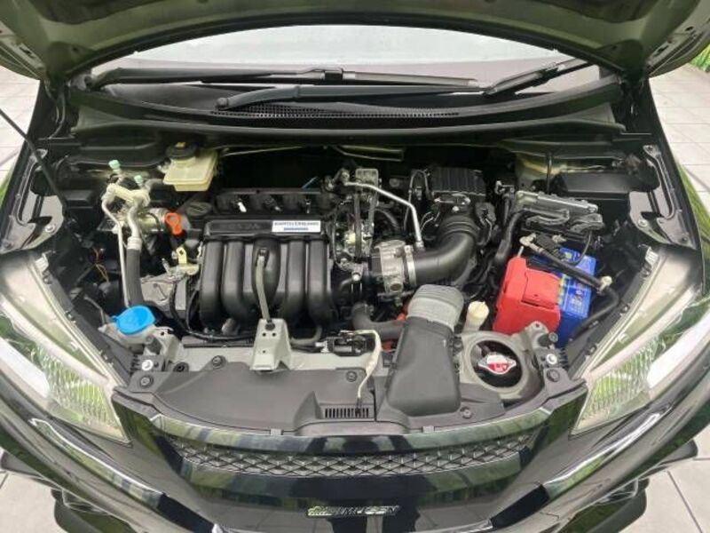 FIT HYBRID