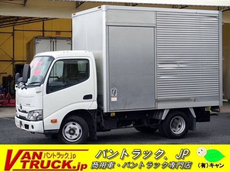 TOYOTA DYNA