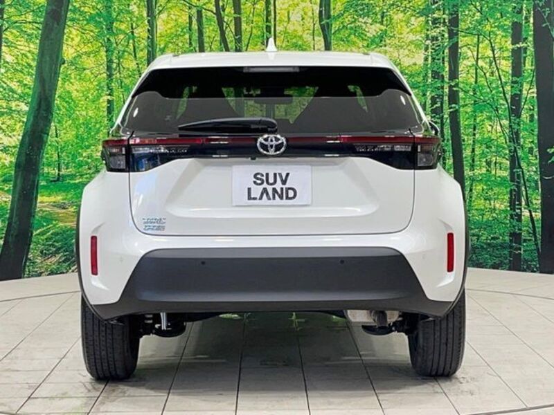YARIS CROSS