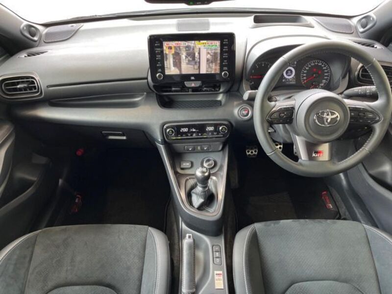 GR YARIS