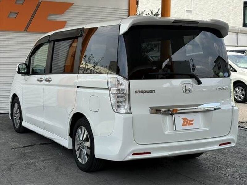 STEPWAGON SPADA